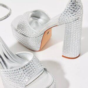 Azalea Wang Silver Rhinestone Platform Heels Size 8.5